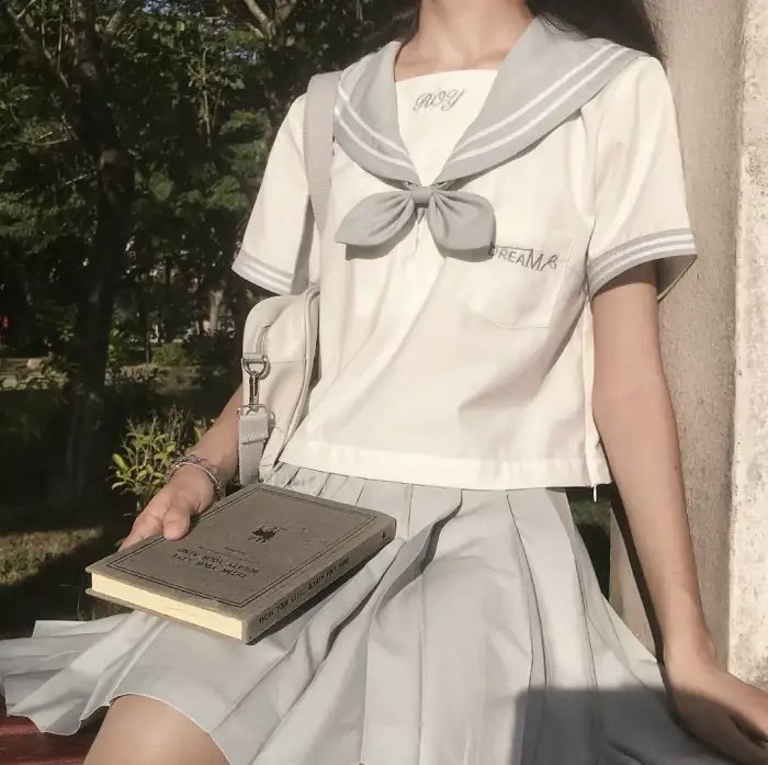 恋上女镖师